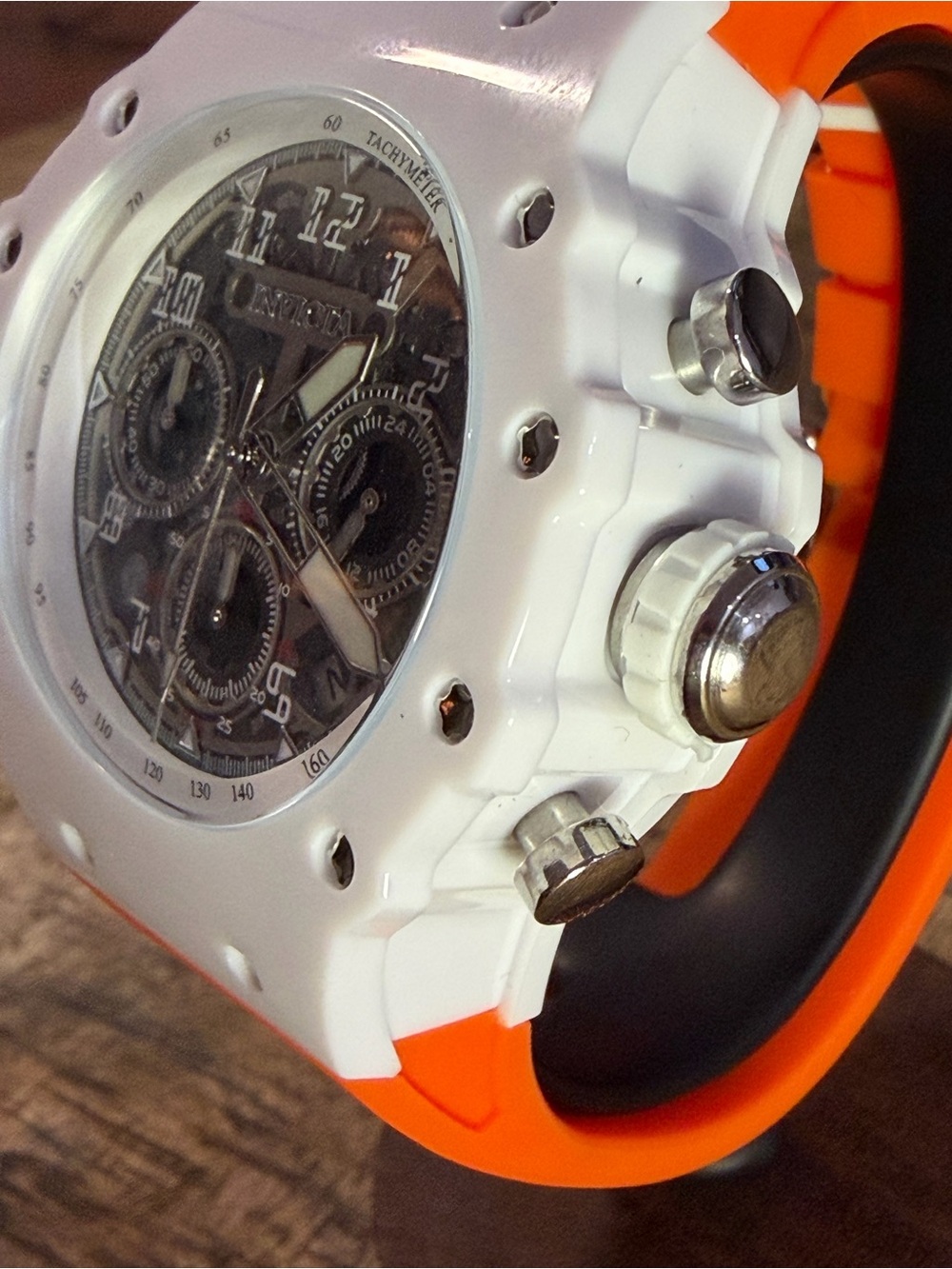 NEW Invicta Vaulthon Bold White & Orange Chronograph Watch 44mm + Original Box - Picture 3 of 8